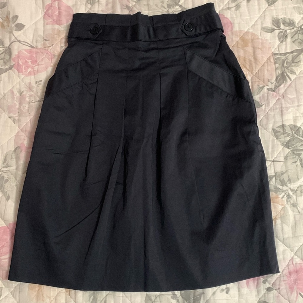 BCBGMAXAZRIA Black pencil skirt. Size 2. Perfect condition.